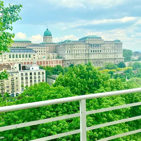 Διαμέρισμα Breathtaking View Just Opposite The Castle